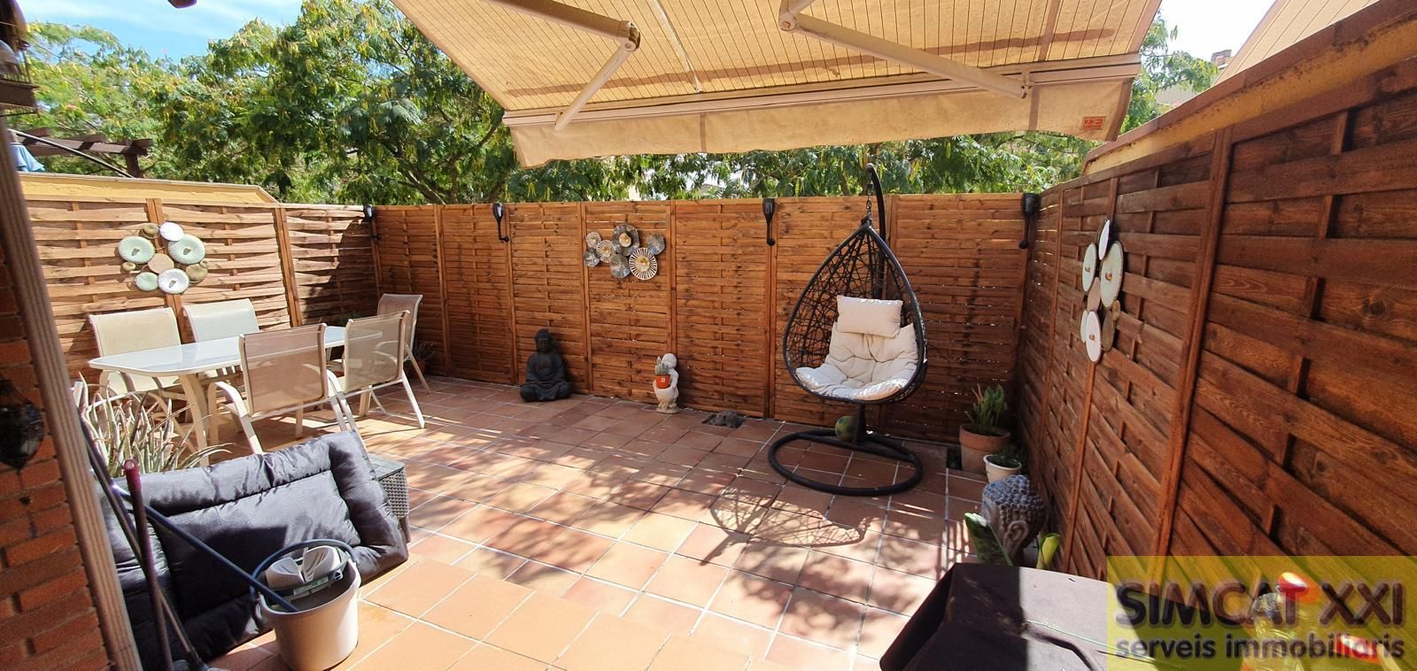 Terrassa de Casa adosada en venda en Navata amb Aire condicionat i Calefacció