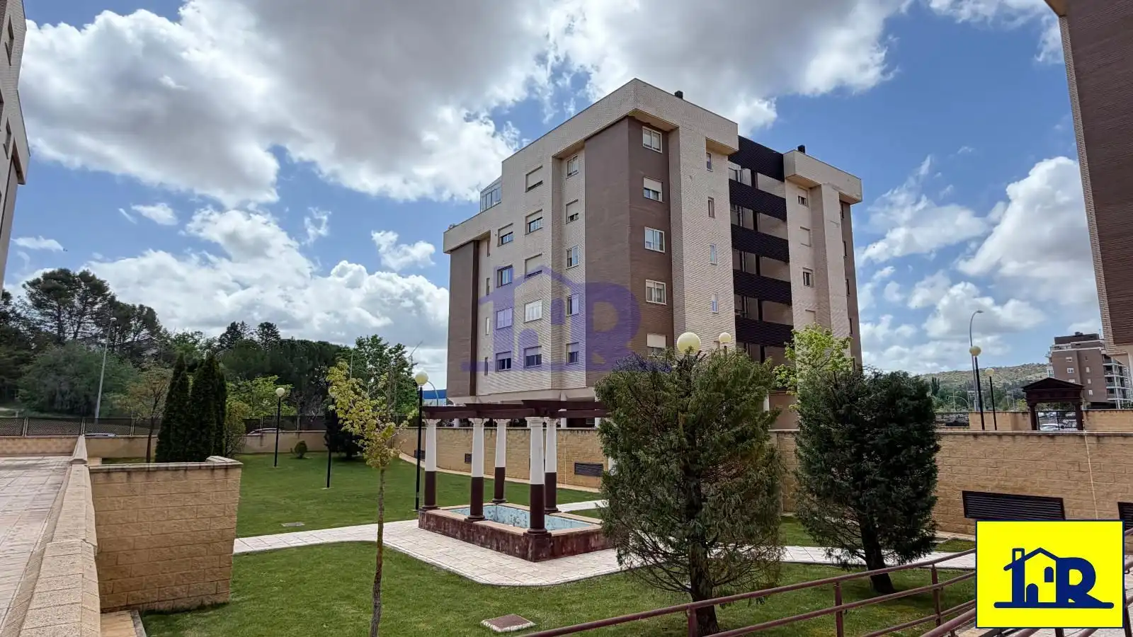 Exterior view of Flat for sale in Cuenca Capital  with Heating, Terrace and Storage room