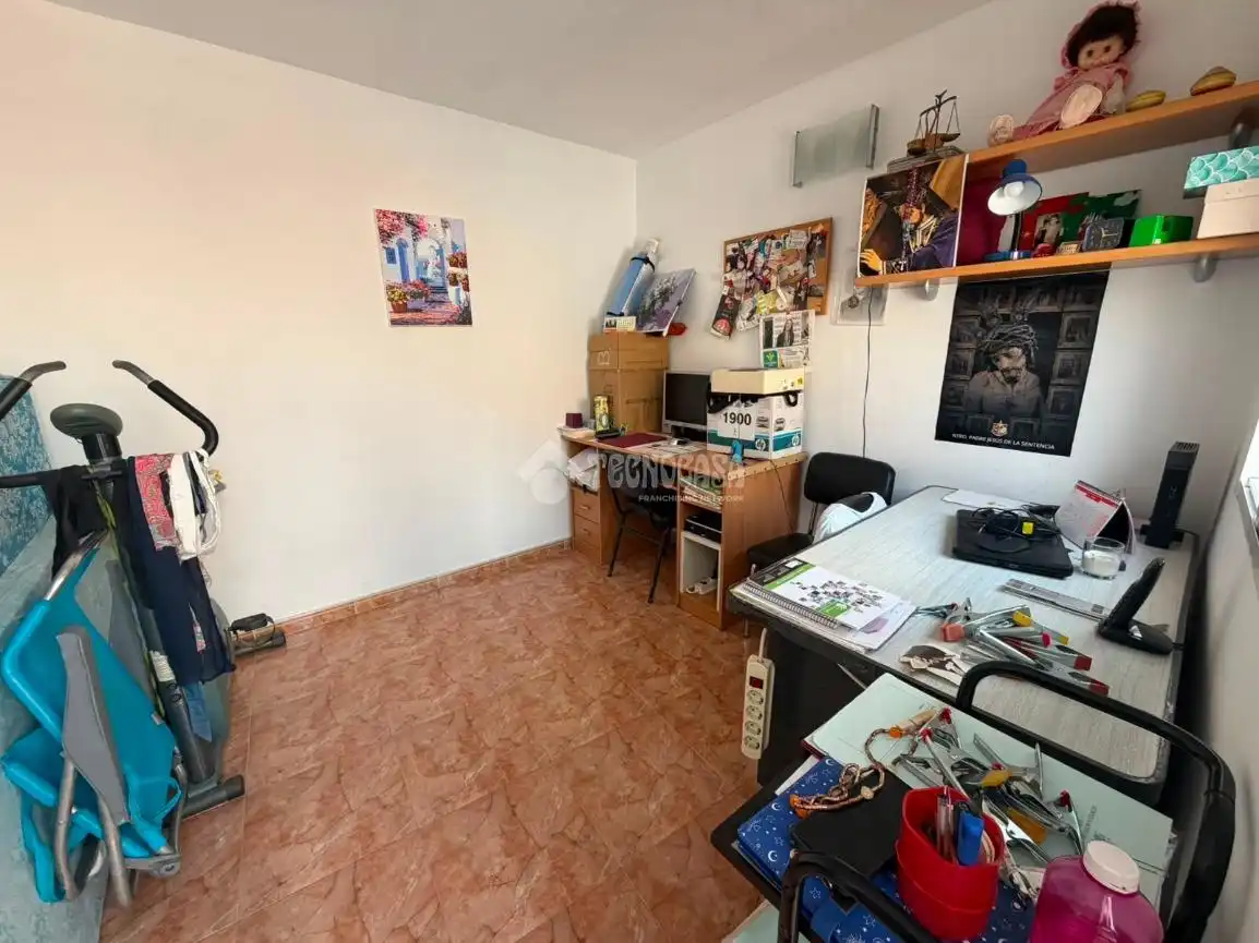 Pis en venda en Jaén amb Aire condicionat, Terrassa i Moblat