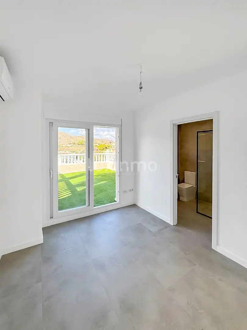 Villa mit Terrasse zum Verkauf in Pueblo Acantilado - Lanuza, imagen 14