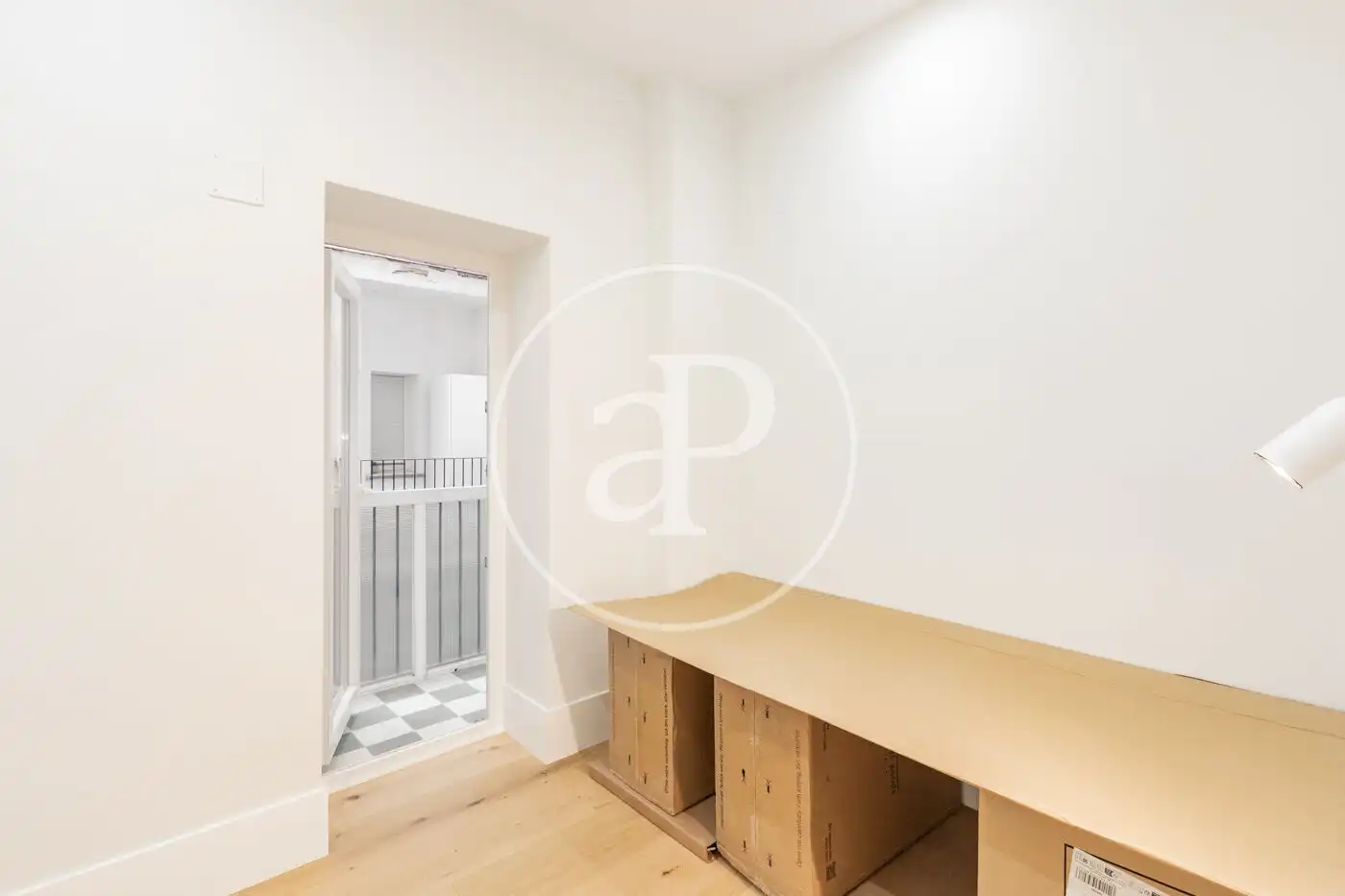 Flat for sale in Madrid  with Air Conditioner and Heating