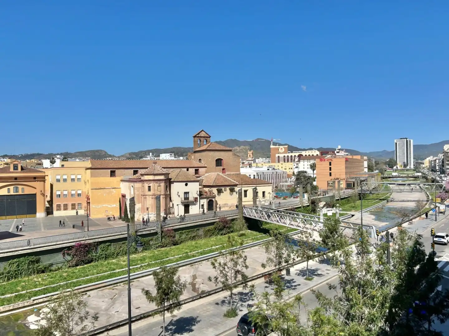 Vista exterior de Apartament en venda en Málaga amb Aire condicionat, Calefacció i Traster