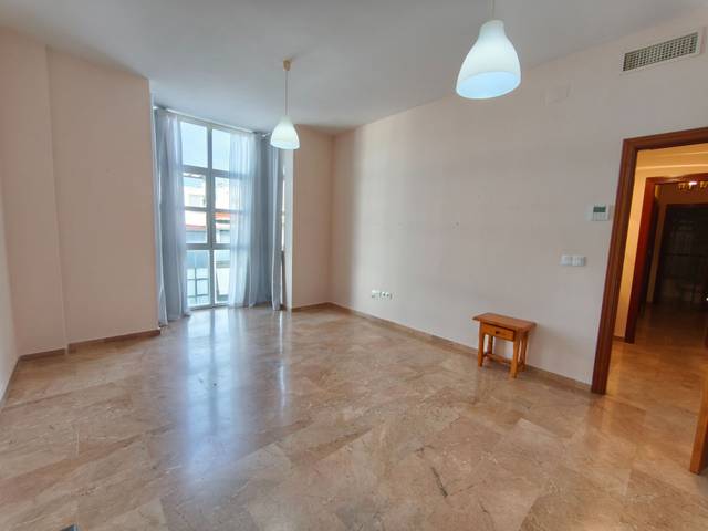 Piso en Alquiler en Manuel Llanes Muñoz en Pescadería