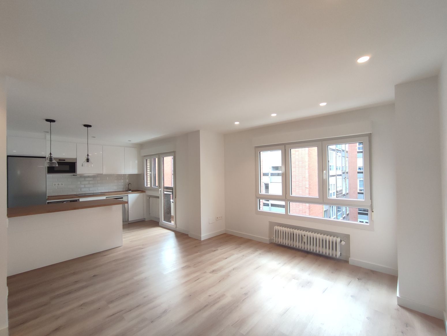 Living room of Flat to rent in Gijón   with Heating and Balcony