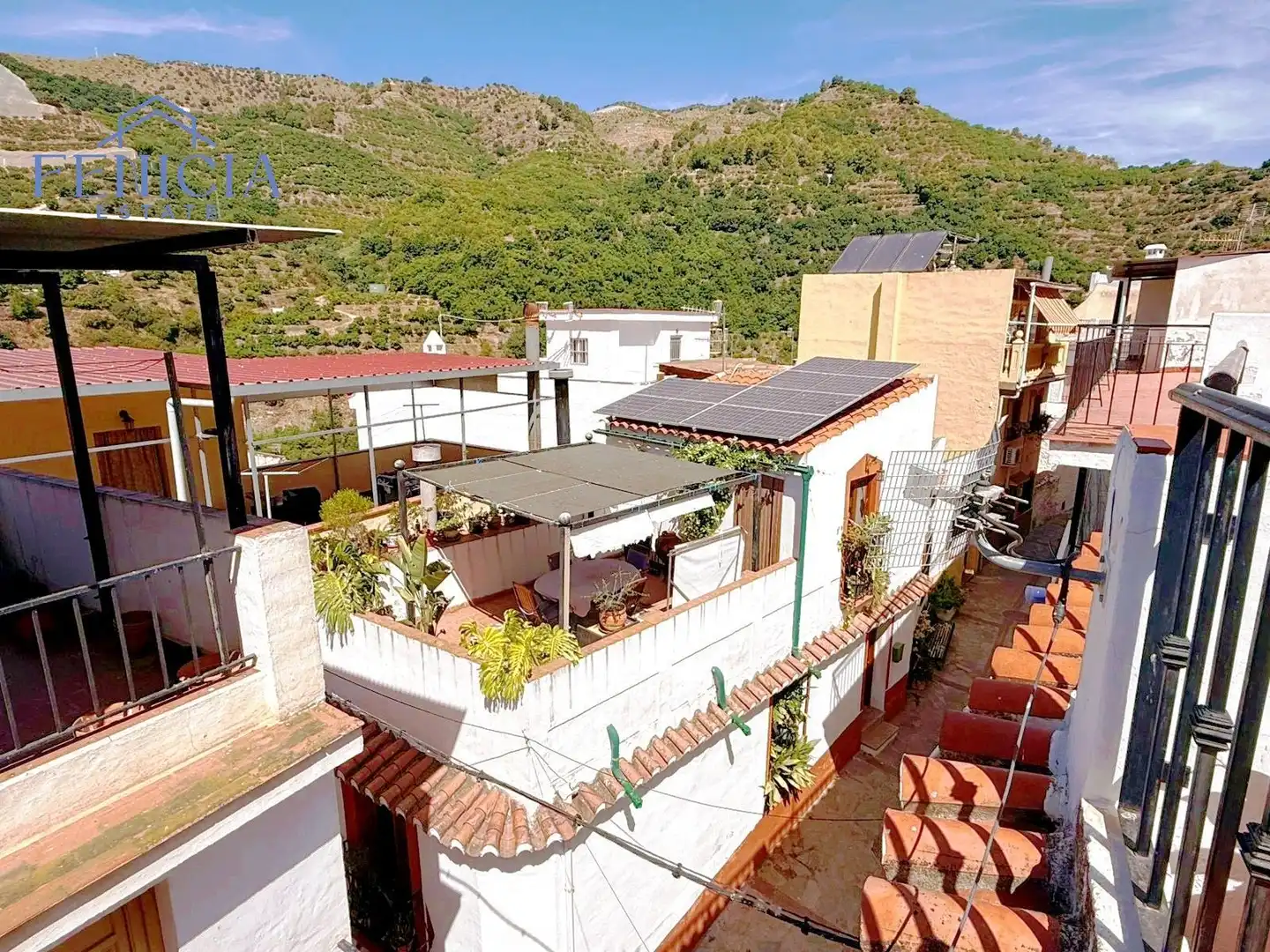 Exterior view of Country homes for rent in Jete  with Air Conditioner, Terrace and Furnished