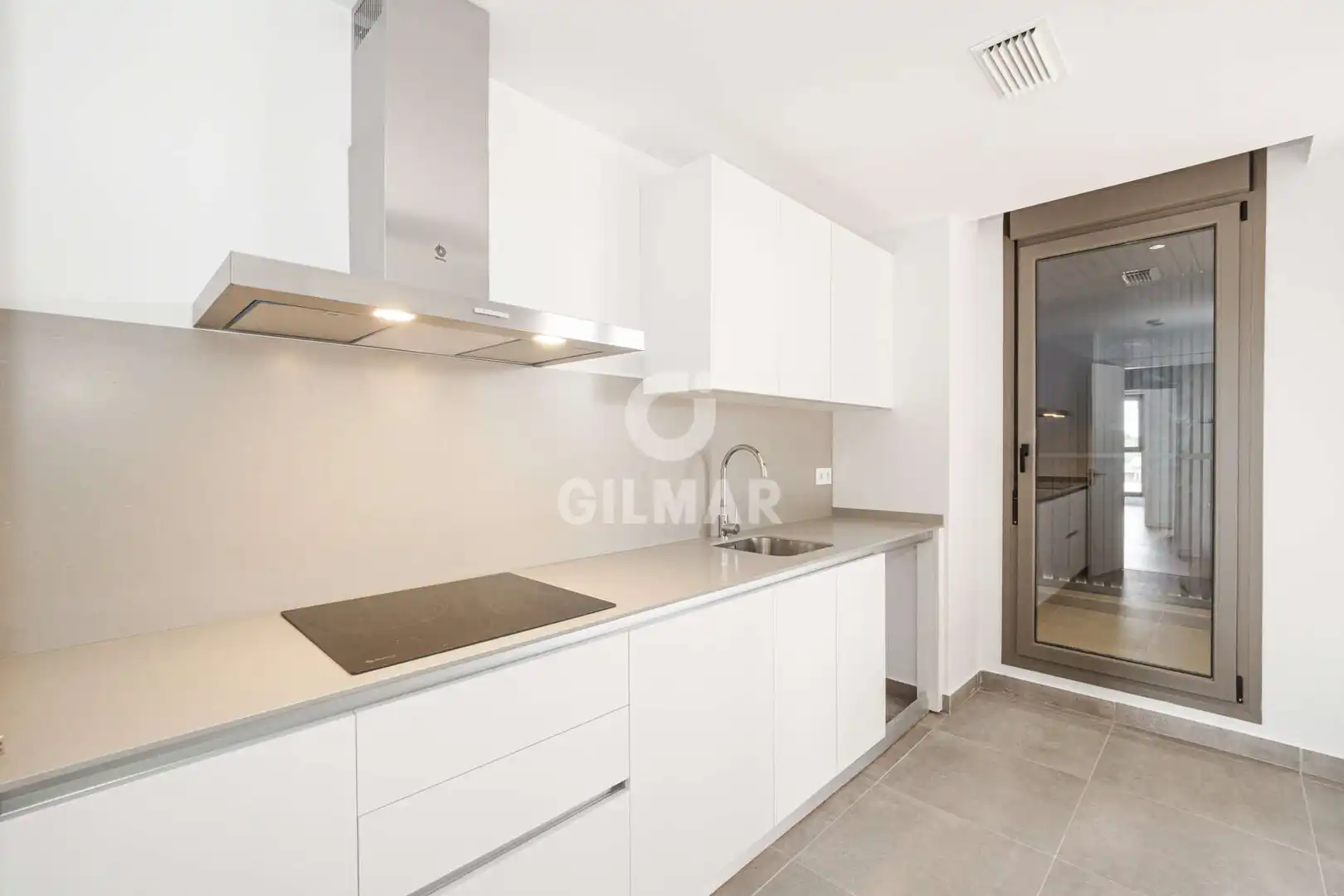 Kitchen of Flat for sale in Tomares  with Heating, Private garden and Storage room
