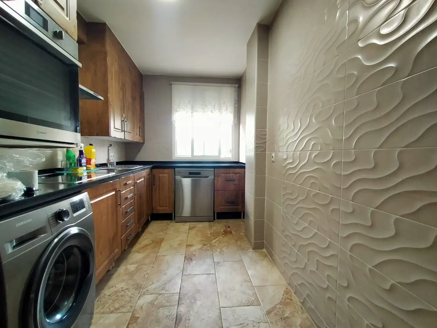 Kitchen of Flat for sale in Sevilla  with Air Conditioner and Terrace