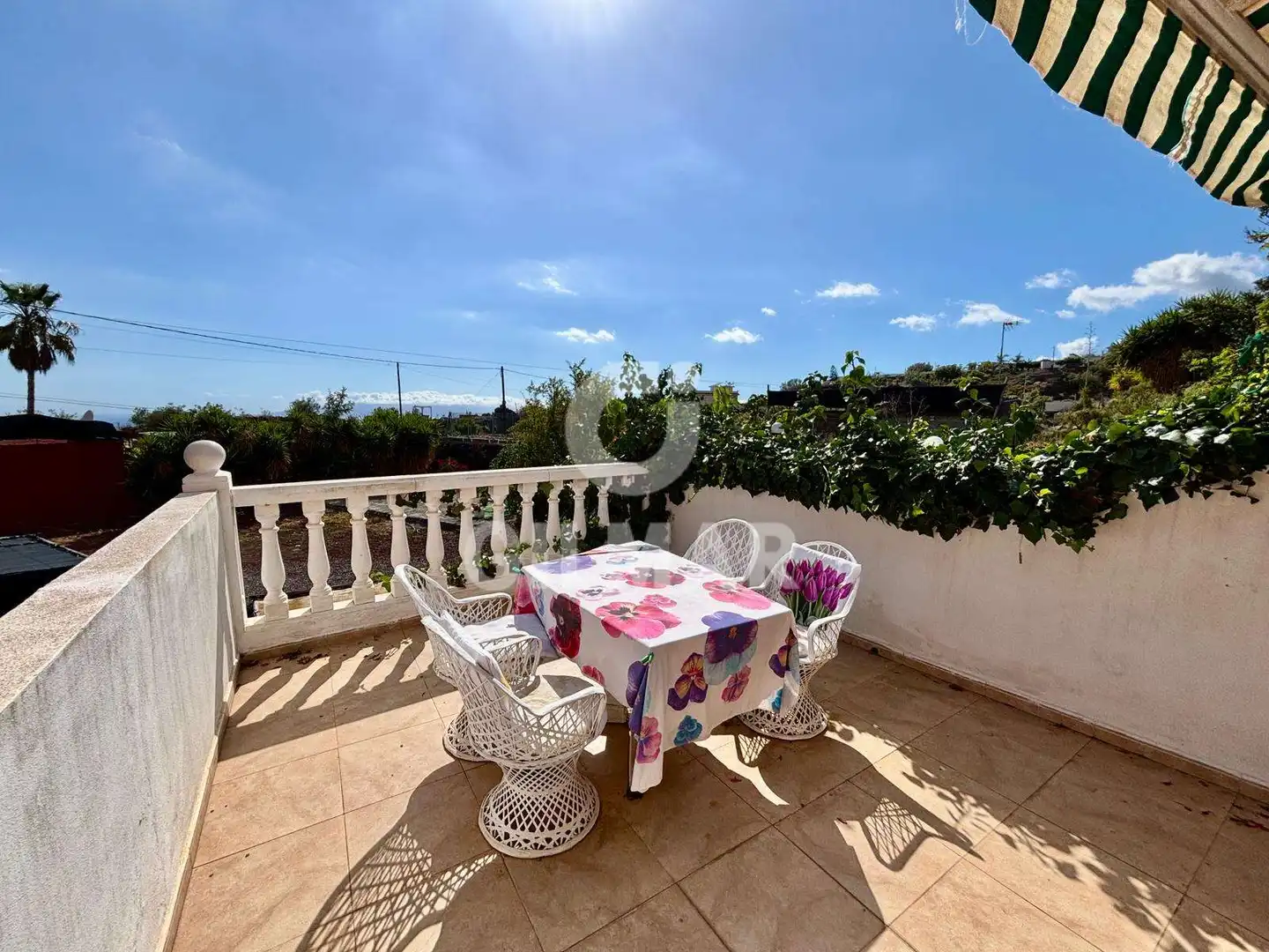Terrasse von Country house zum Verkauf in Guía de Isora mit Möbliert