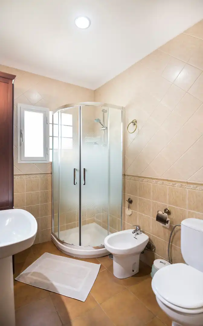 Baño de Casa o chalet de alquiler en Chiclana de la Frontera con Piscina y Amueblado