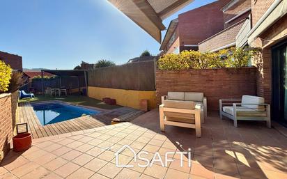 Jardí de Casa adosada en venda en Sant Cugat del Vallès amb Aire condicionat, Calefacció i Terrassa