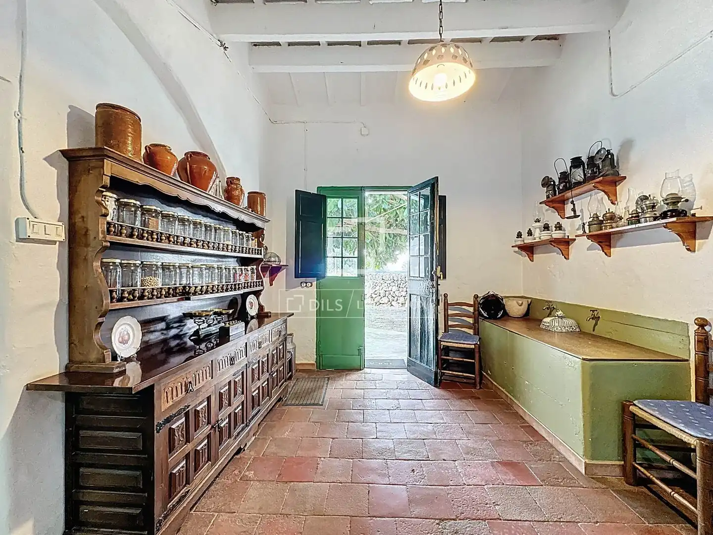 Küche von Country house zum Verkauf in Es Castell mit Privatgarten, Abstellraum und Balkon