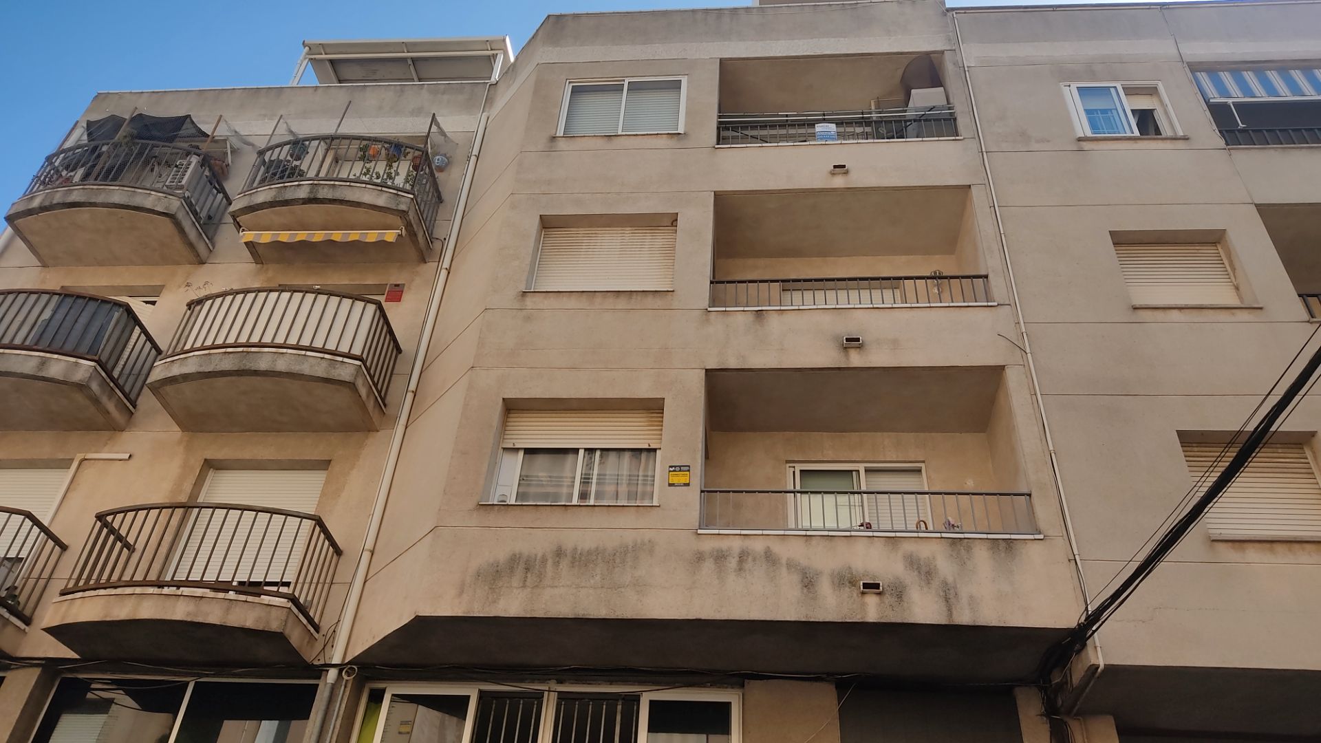 Exterior view of Flat for sale in El Vendrell  with Terrace, Oven and Alarm