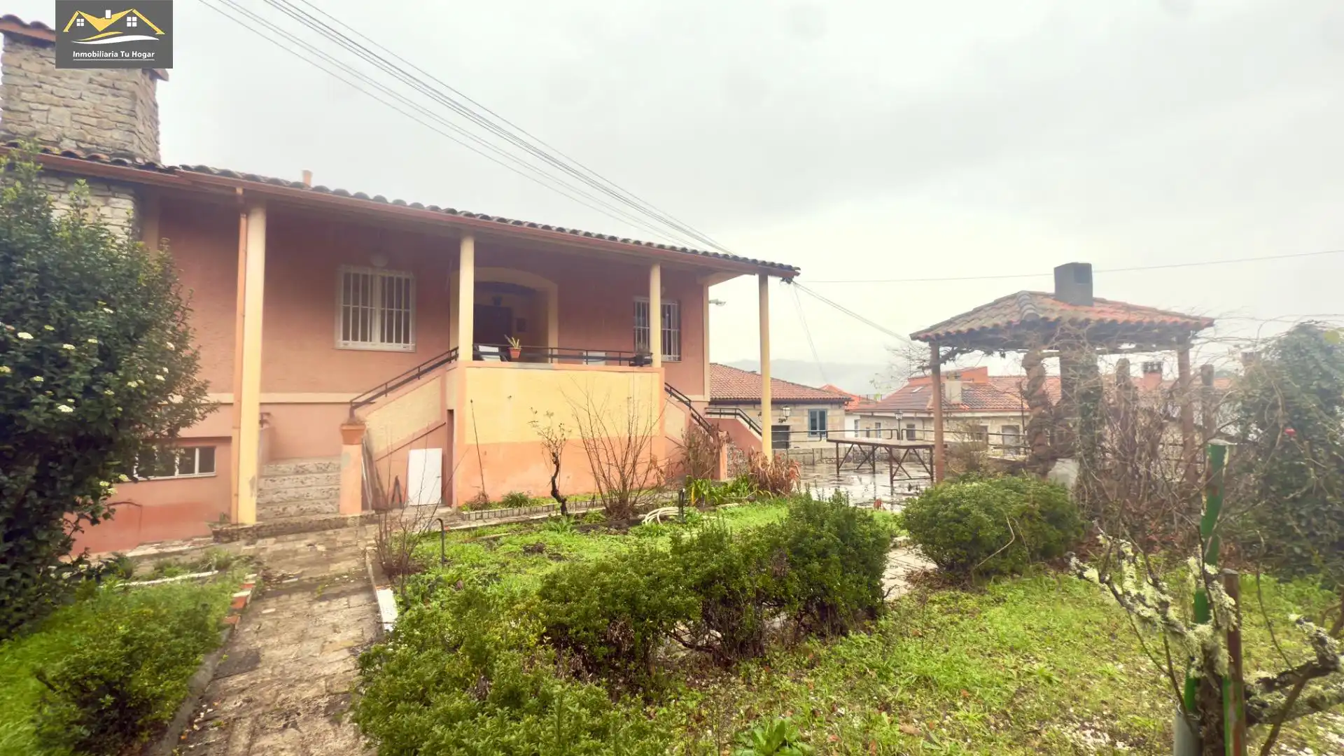 Exterior view of Houses for sale in Ourense Capital   with Private garden, Terrace and Storage room