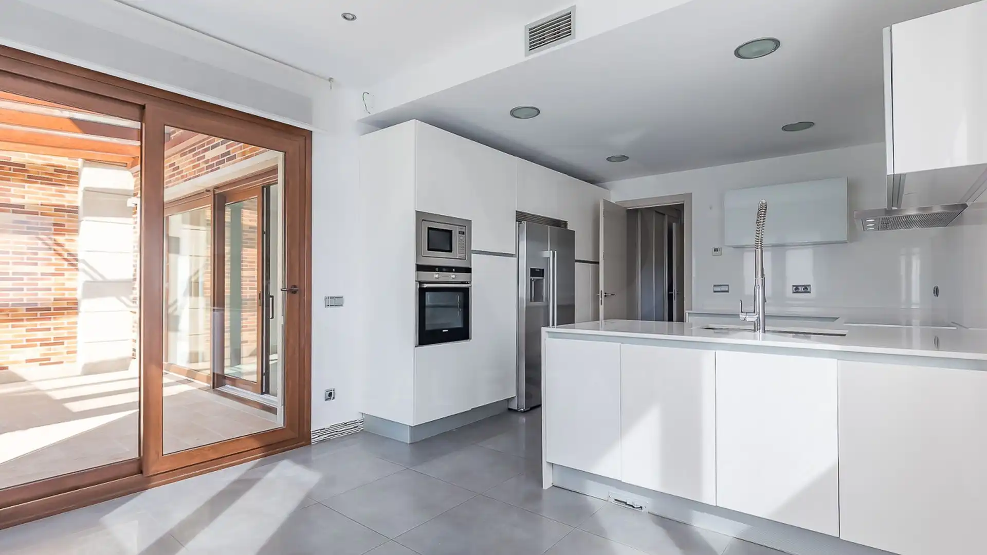 Cocina de Casa o chalet de alquiler en Majadahonda con Aire acondicionado, Calefacción y Terraza