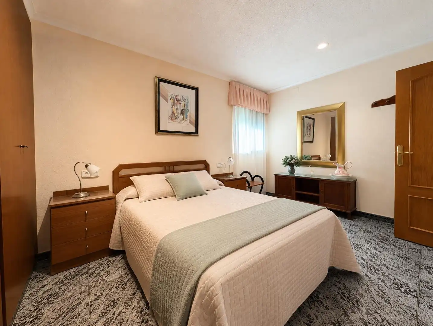 Habitación de Apartamento en venta en Elche / Elx con Aire acondicionado y Amueblado
