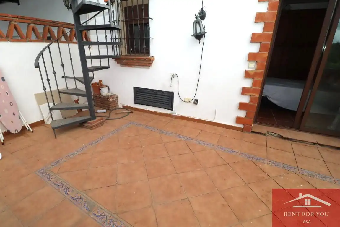 Haus oder Chalet zur Miete in Coín mit Klimaanlage, Terrasse und Möbliert