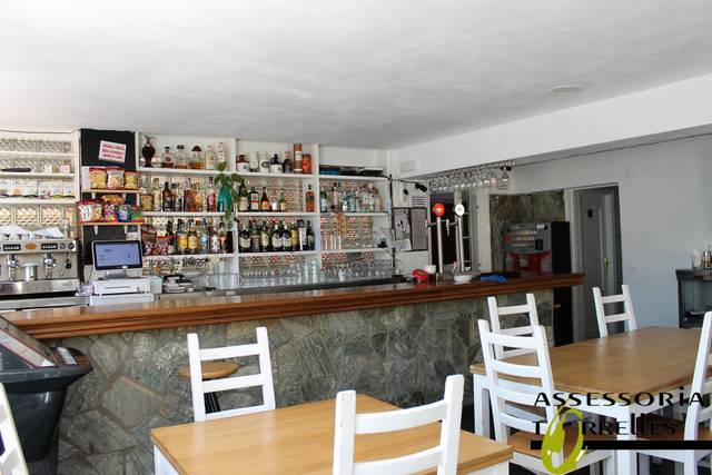 Local comercial en Alquiler en Avinguda Dolça de Provença en Torrelles de Llobregat