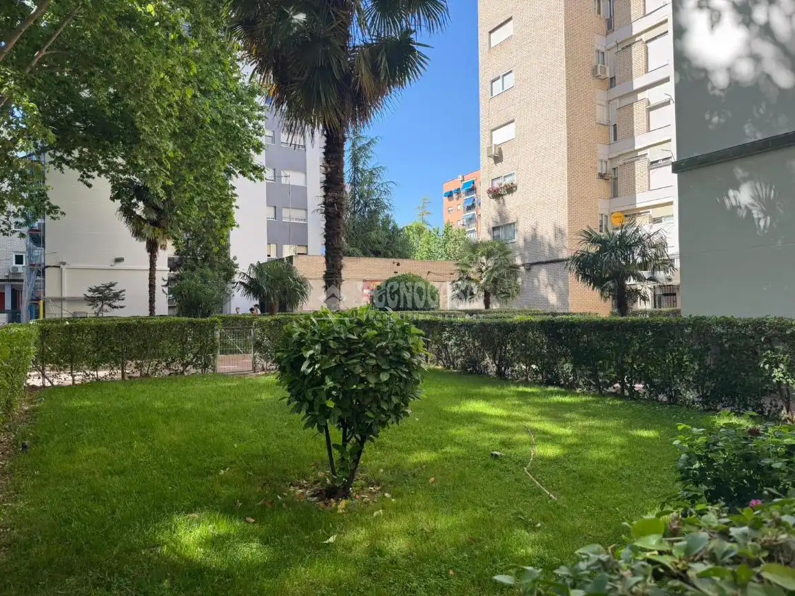 Exterior view of Flat for sale in Alcalá de Henares  with Air Conditioner and Heating