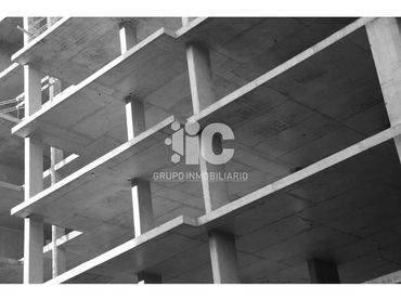 Mixt residencial en venda a Baena