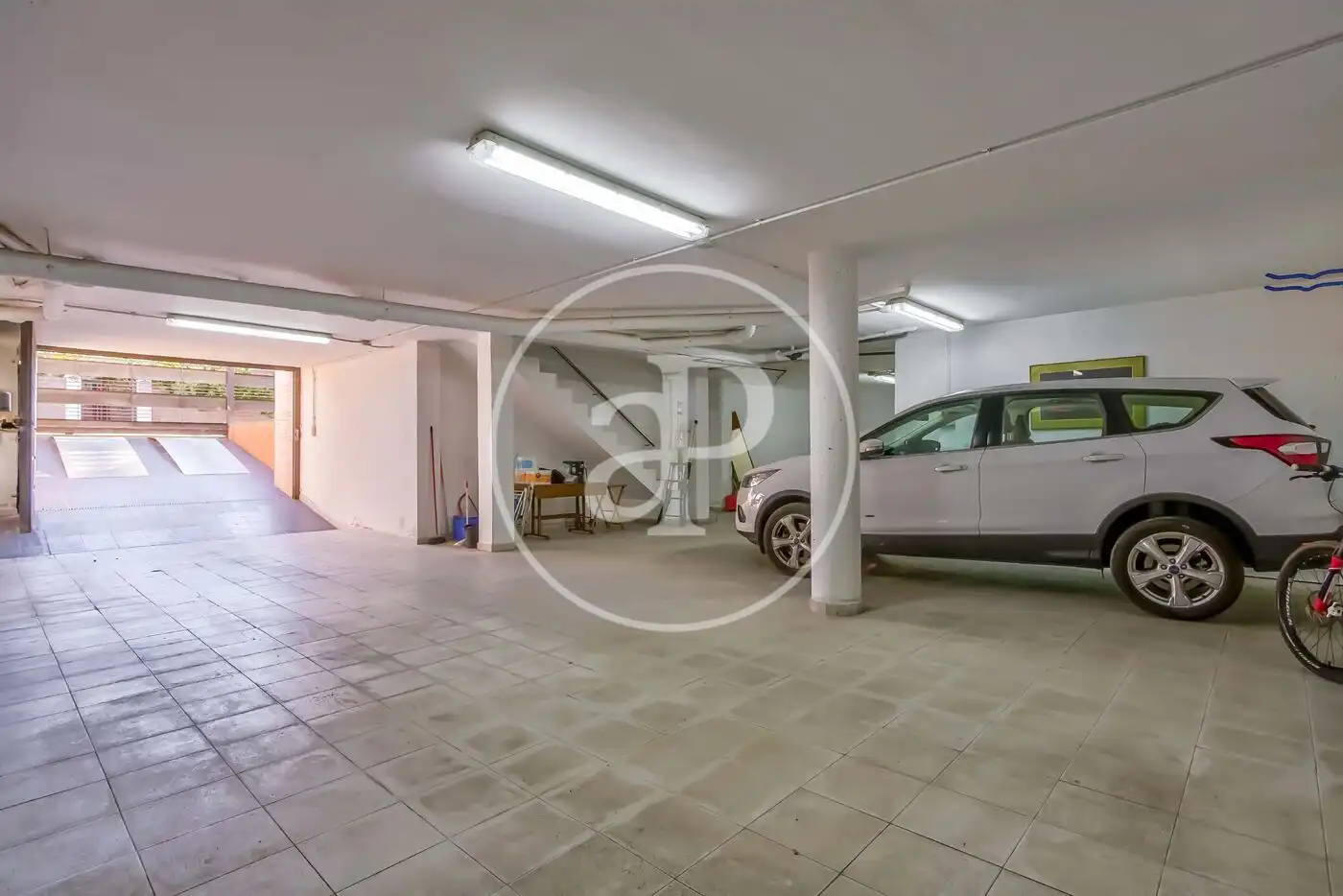 Parking de Casa o chalet en venta en L'Alcúdia con Aire acondicionado, Calefacción y Jardín privado