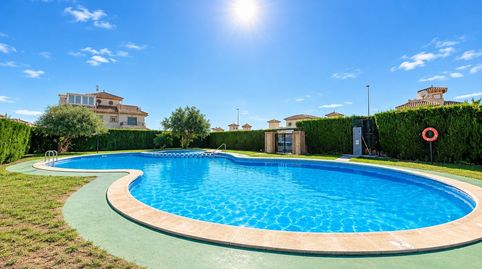 Foto 3 de Casa adosada en venta en La Zenia, Orihuela
