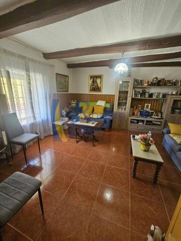 Casa-chalet en Venta en Pajares de los Oteros