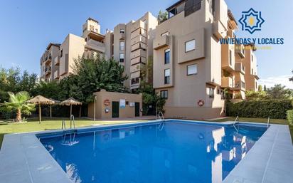 Swimming pool of Flat for sale in  Granada Capital  with Terrace and Balcony