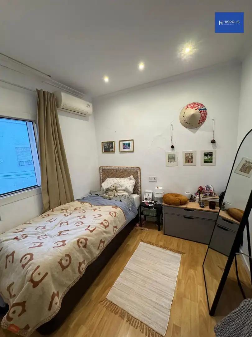 Habitación de Piso en venta en Sevilla con Aire acondicionado, Parquet y Amueblado