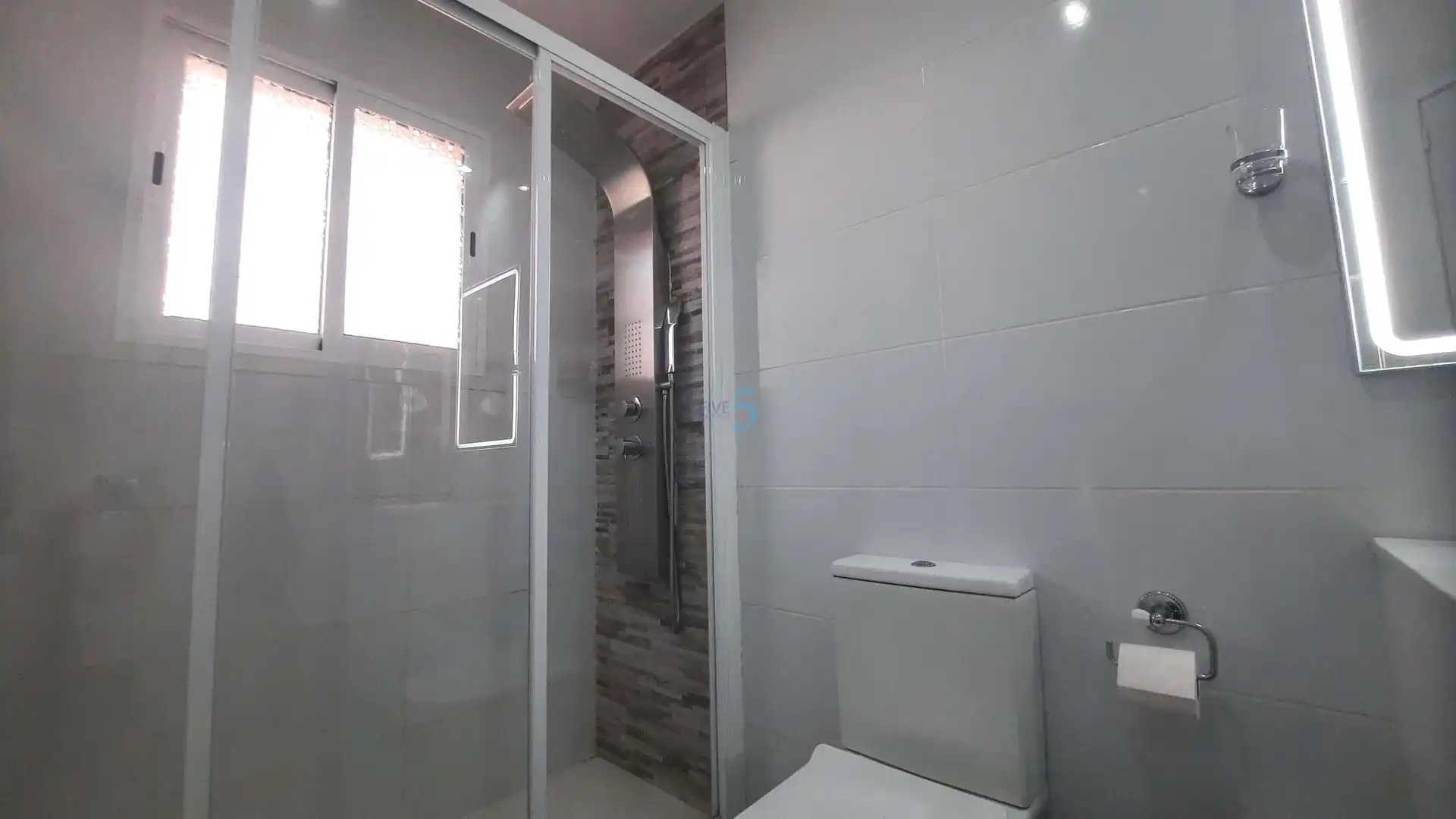 Badezimmer von Einfamilien-Reihenhaus zum Verkauf in Torre-Pacheco mit Klimaanlage, Heizung und Terrasse