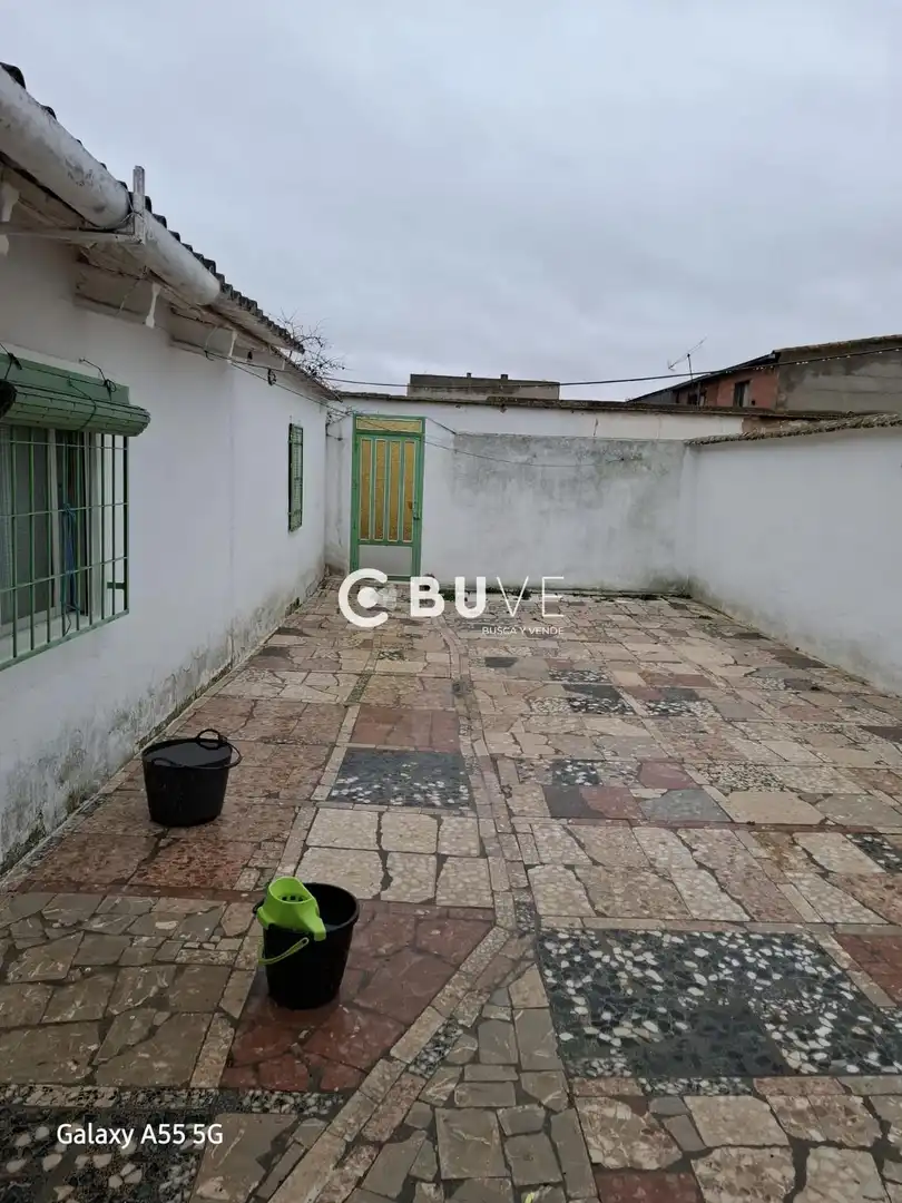 Exterior view of Houses for sale in Socuéllamos  with Air Conditioner, Heating and Terrace