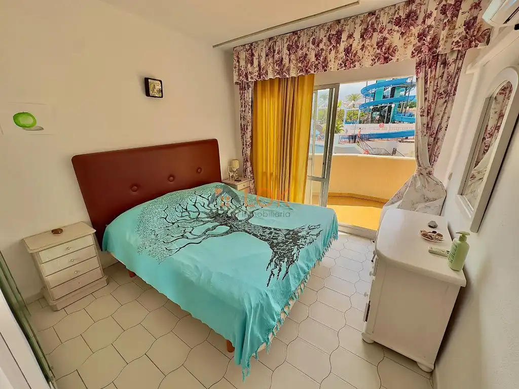 Bedroom of Flat for sale in Benalmádena