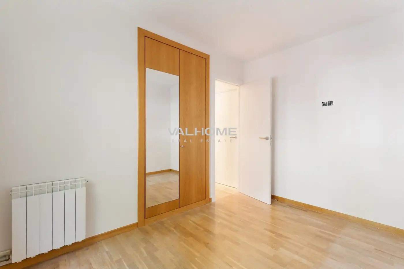 Schlafzimmer von Wohnung zum Verkauf in Sant Cugat del Vallès mit Klimaanlage, Heizung und Parkett