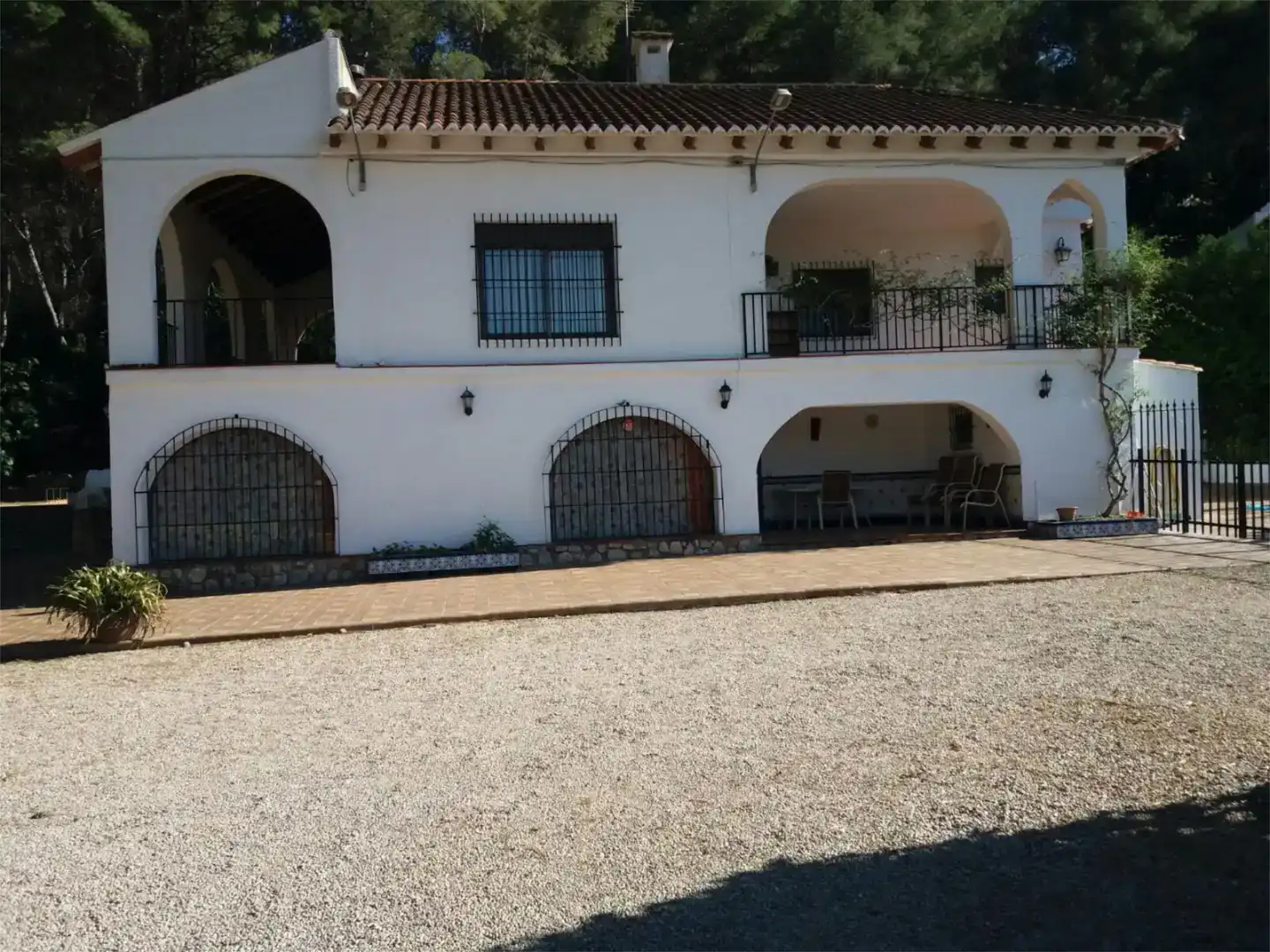 Vista exterior de Casa o xalet en venda en Alzira amb Aire condicionat, Piscina i Balcó