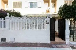 Casa adosada de alquiler en Monte Faro - Altomar II