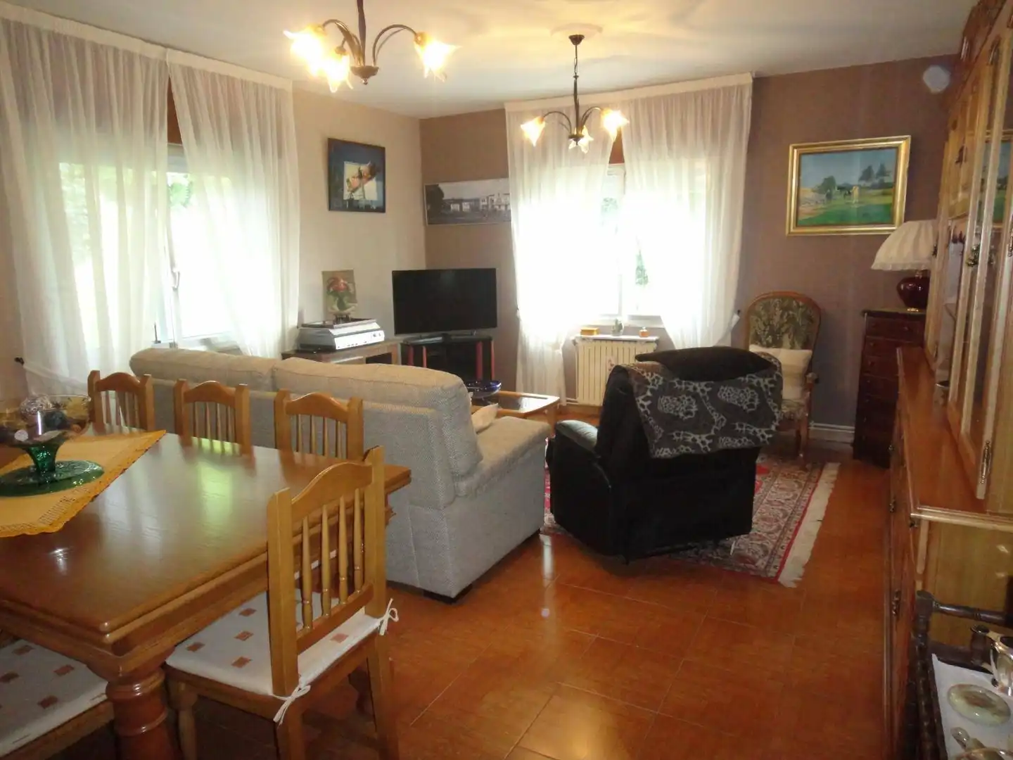 Sala de estar de Casa o chalet en venta en Ordes con Terraza, Trastero y Amueblado