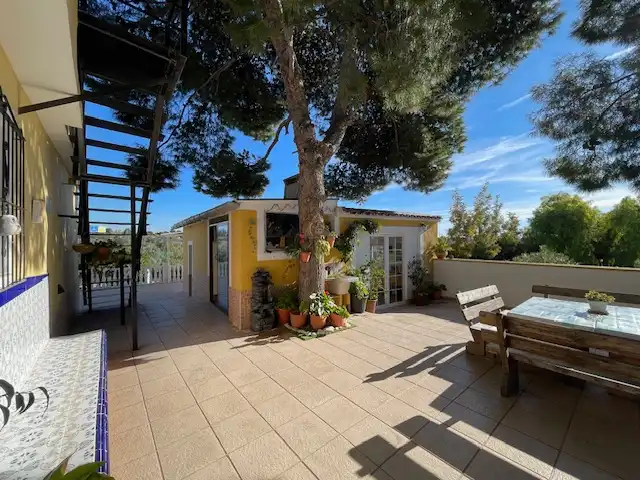 Terrassa de Casa o xalet en venda en Alicante / Alacant amb Aire condicionat, Calefacció i Jardí privat