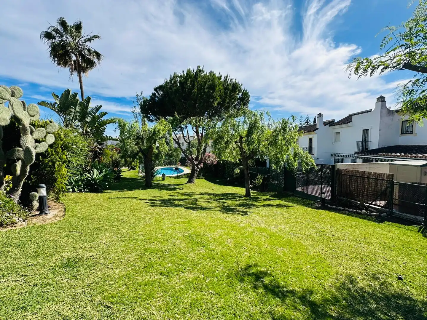 Jardí de Casa adosada en venda en Mijas amb Aire condicionat, Calefacció i Jardí privat