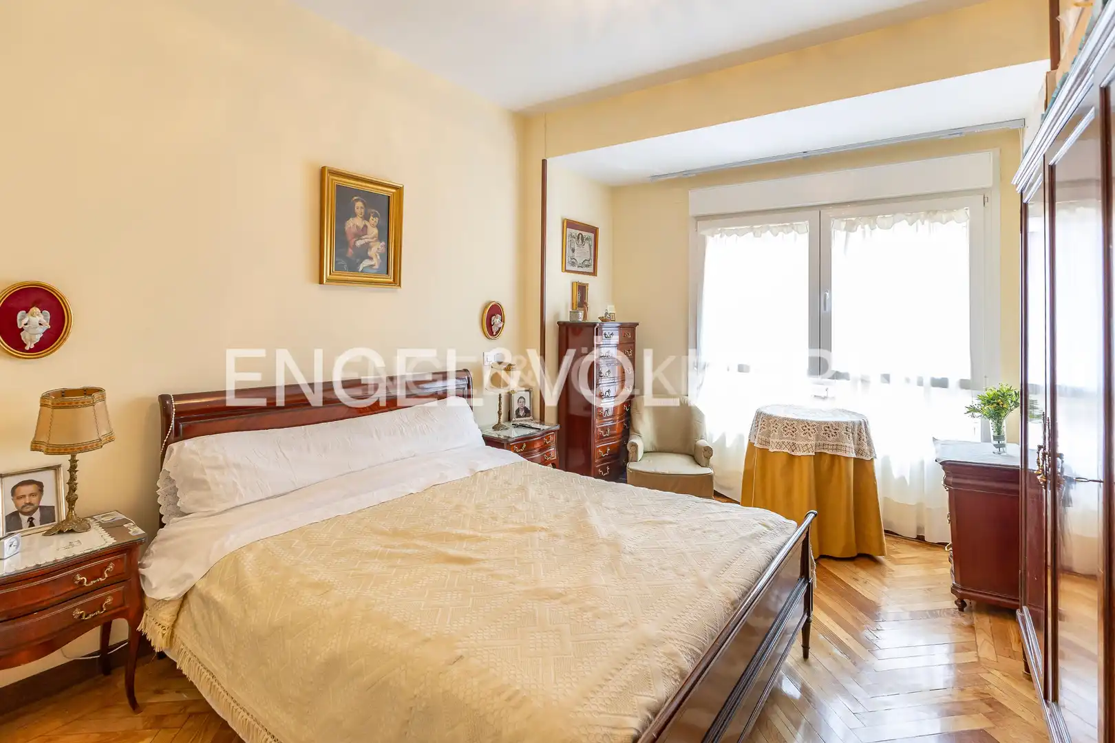 Bedroom of Flat for sale in Madrid  with Heating, Parquet flooring and Terrace