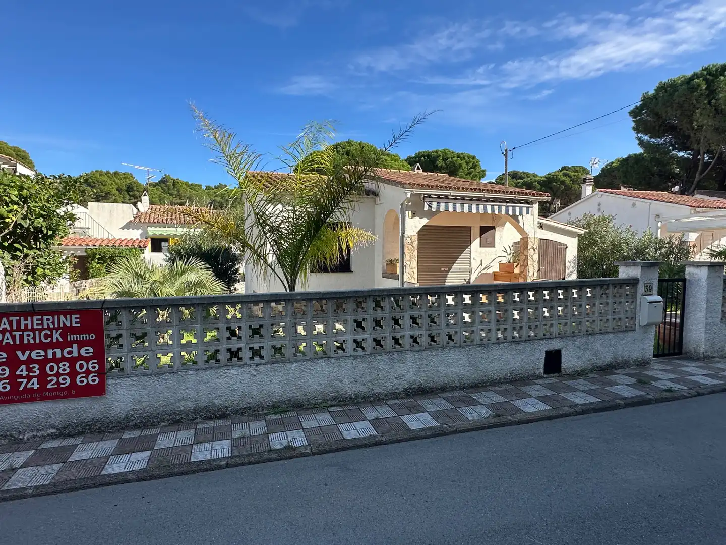 Vista exterior de Casa o chalet en venta en Port - La Cota - Puig Sec