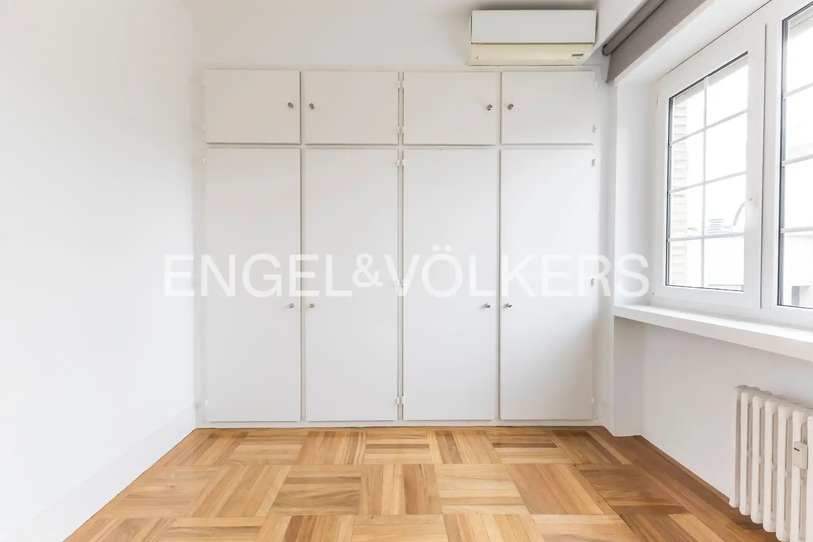 Schlafzimmer von Wohnung zur Miete in Madrid mit Klimaanlage, Heizung und Parkett