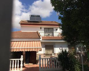 Vista exterior de Casa o xalet en venda en  Córdoba Capital amb Aire condicionat, Jardí privat i Terrassa