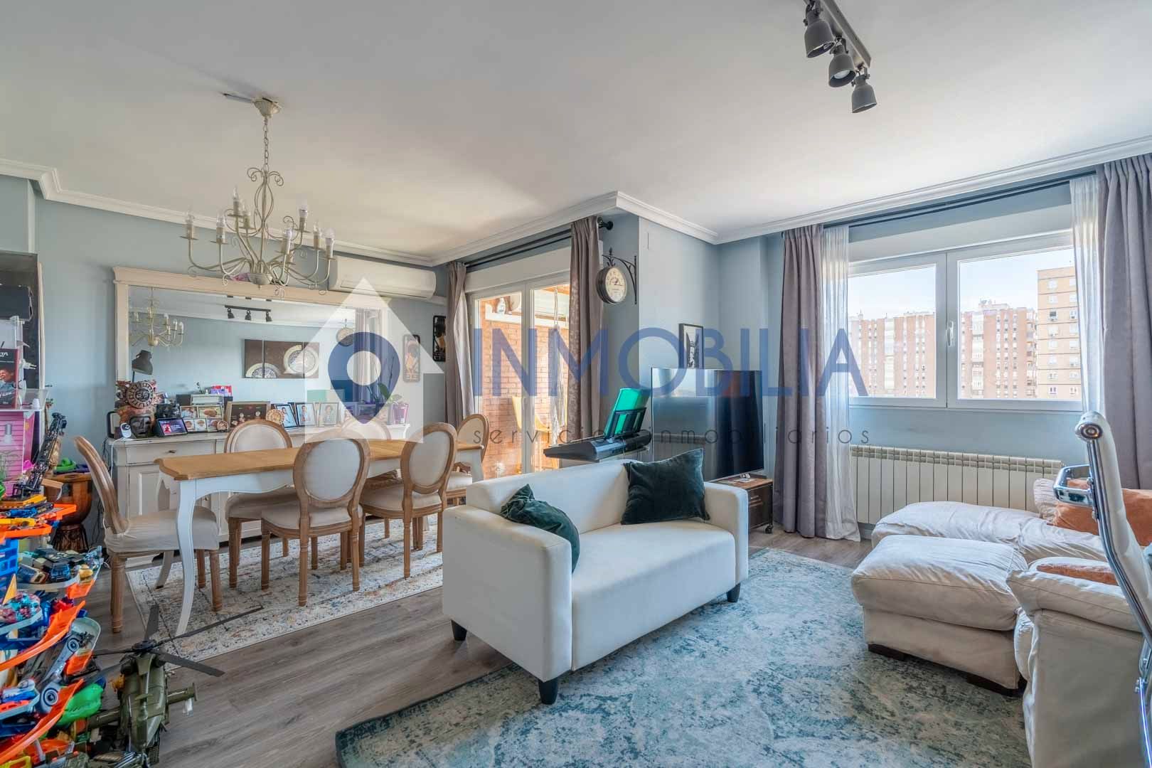 Flat for sale in Calle de José Bergamín, Marroquina