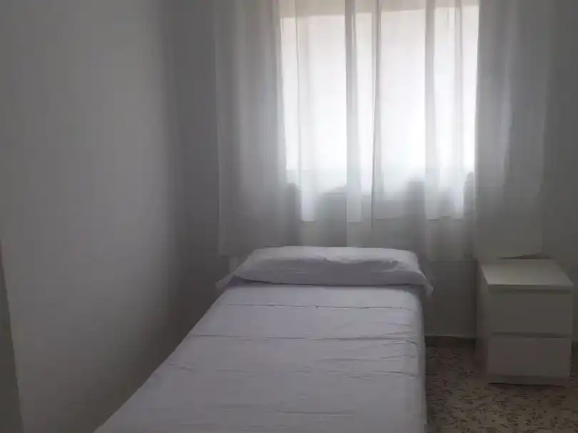 Schlafzimmer von Wohnung zur Miete in San Roque mit Balkon