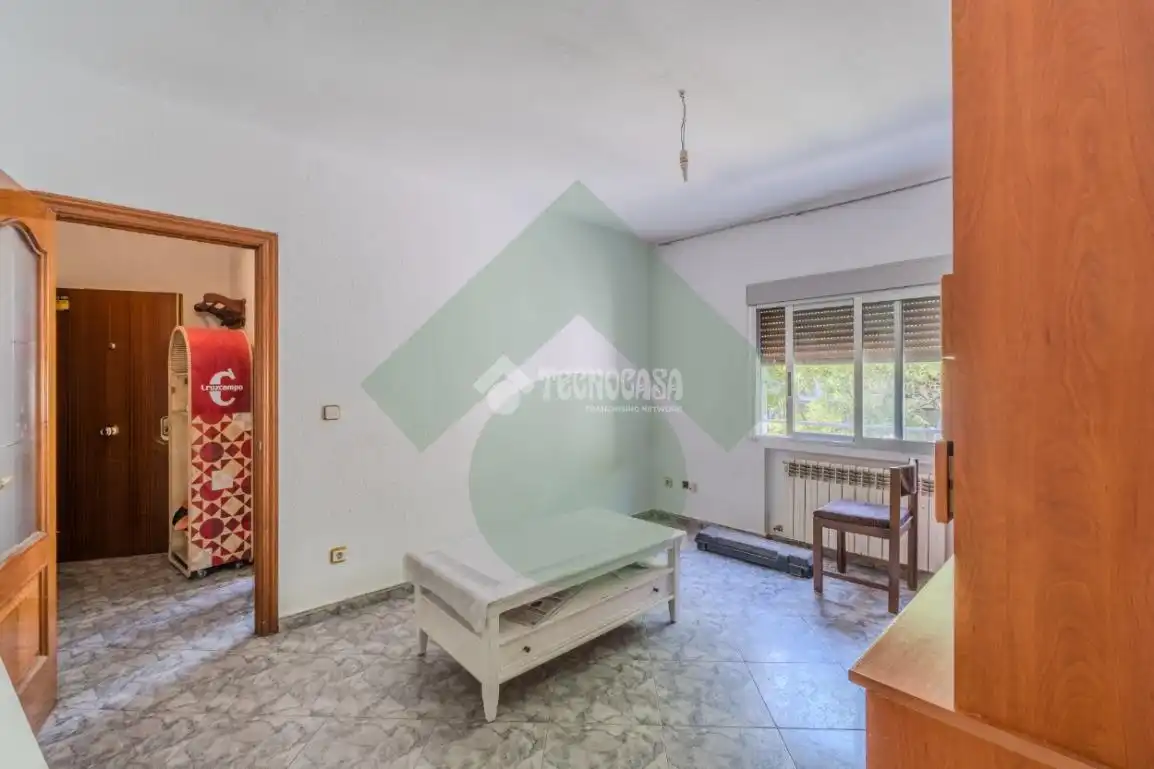 Habitación de Piso en venta en Madrid con Calefacción