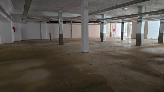 Local comercial en Venta en Carrer dels Lleons en Aiora