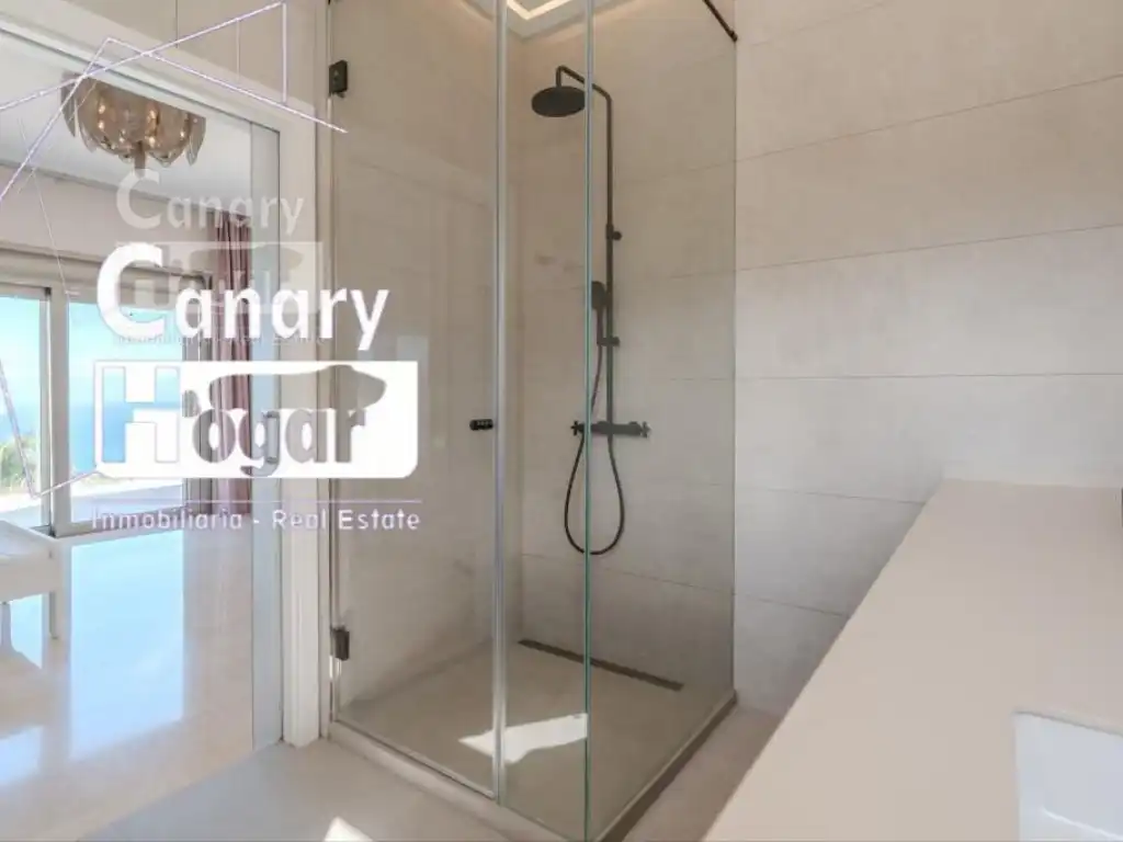 Bathroom of Houses for sale in Adeje  with Air Conditioner and Swimming Pool