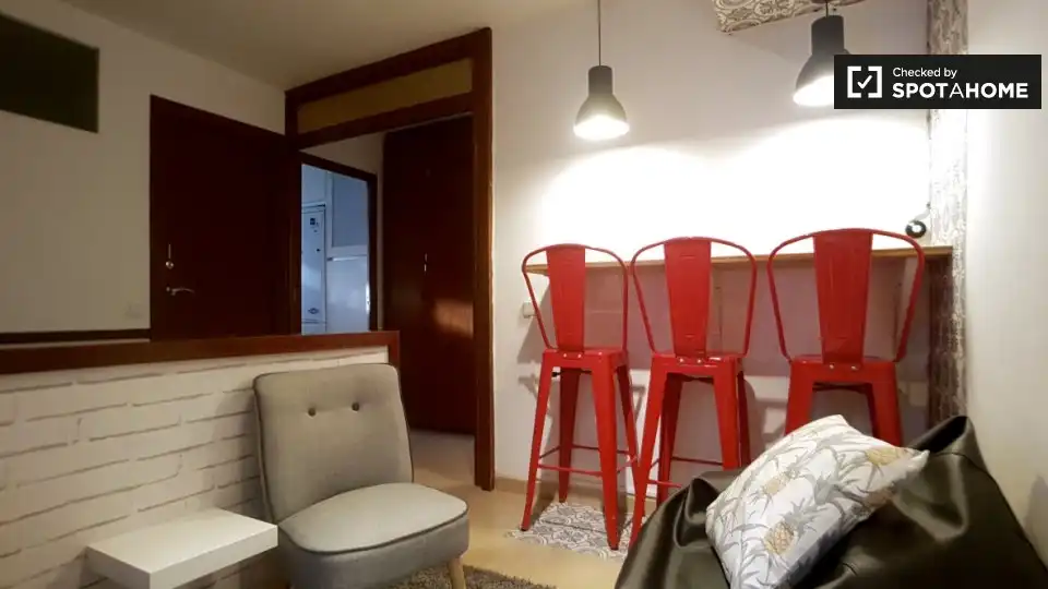 Room in Sant Pere, Sta. Caterina i la Ribera