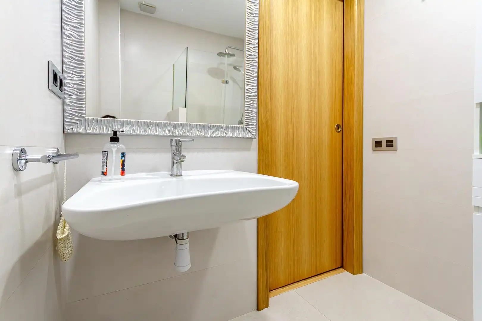 Badezimmer von Wohnung zum Verkauf in Sant Boi de Llobregat mit Heizung