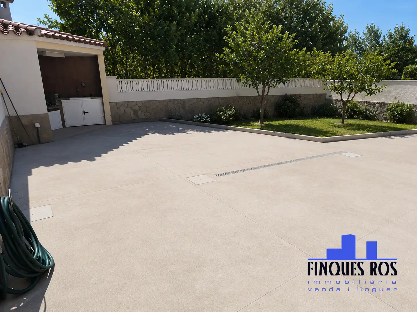 Parking de Casa o chalet en venta en Vinaròs con Jardín privado, Terraza y Amueblado