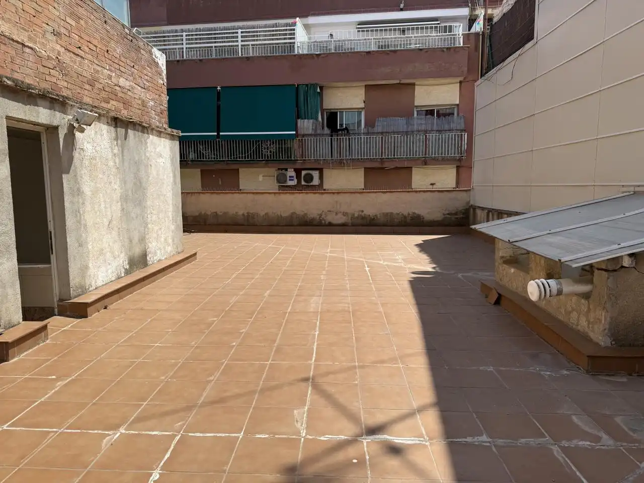 Detached house with terrace for sale in Carrer de Batista i Roca, imagen 36